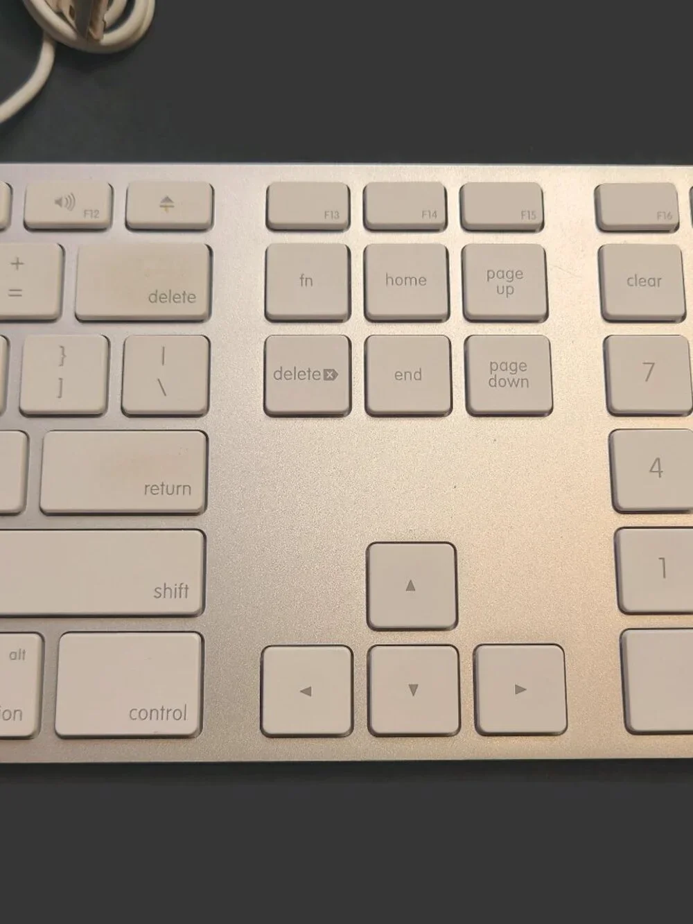 Genuine Apple A1243 USB Wired Aluminum Keyboard with Numeric KeyPad Tested WORKS